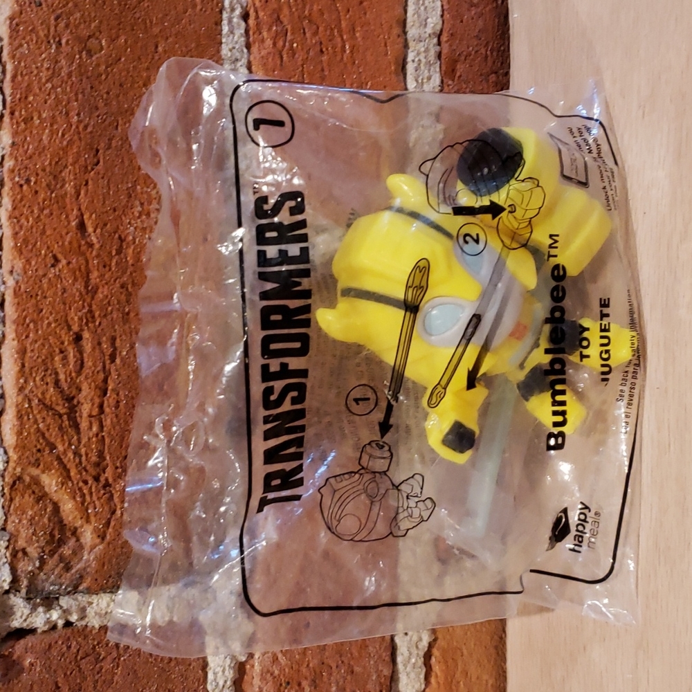 NEW yellow and black Bumblebee Transformer Toy